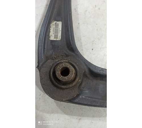 Рычаг подвески (передний правый нижний)