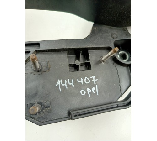 Педаль тормоза