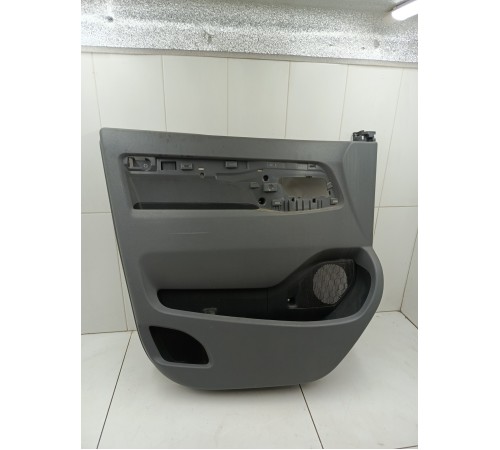 Обшивка двери передняя левая