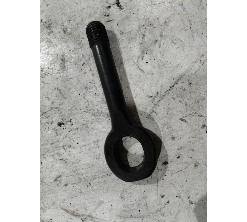 Крюк буксировочный