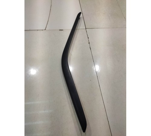 Накладка обшивки двери декоративная(передняя левая)