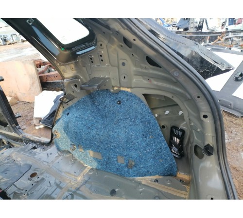 Крыло заднее правое