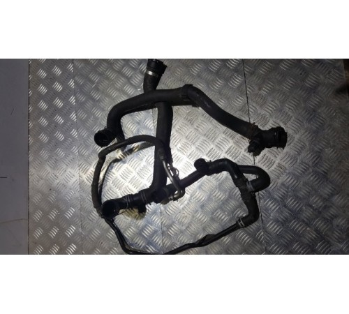 Патрубок радиатора