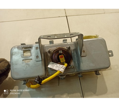 Подушка безопасности переднего пассажира