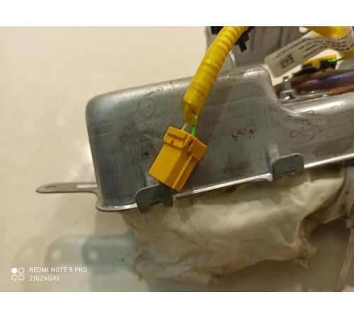 Подушка безопасности переднего пассажира