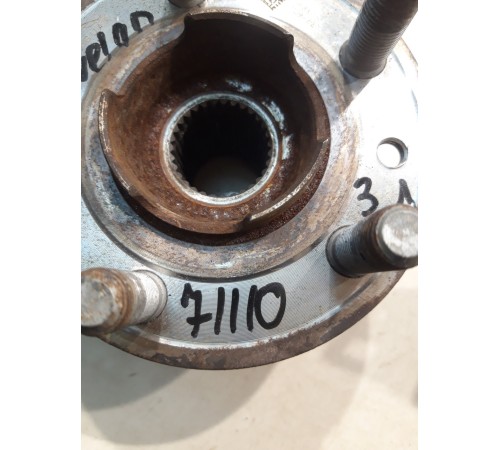 Ступица (задняя, левая)