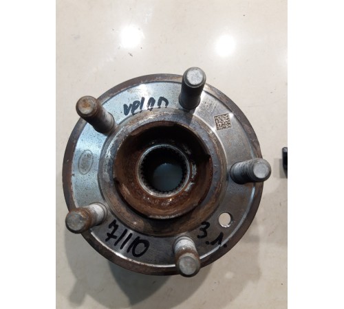 Ступица (задняя, левая)