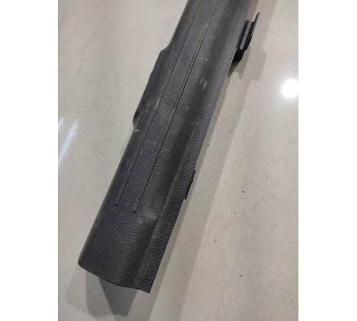 Накладка порога (передняя правая)