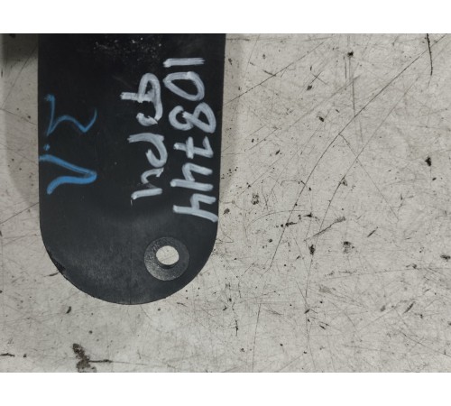 Кронштейн(крепление) отбойника крышки багажника левый