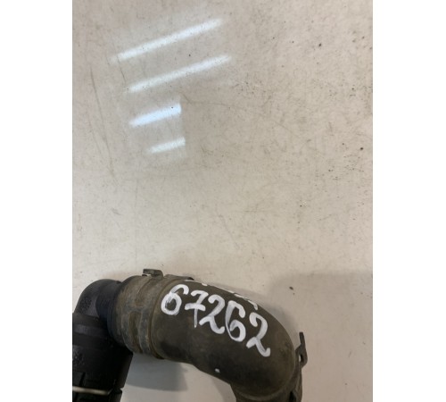 Патрубок системы охлаждения