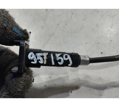 Трос лючка бензобака