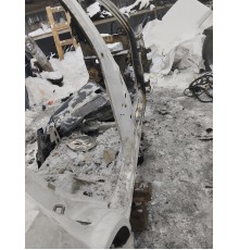 Порог со стойкой(правый)