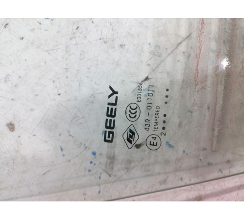 Стекло переднее правое