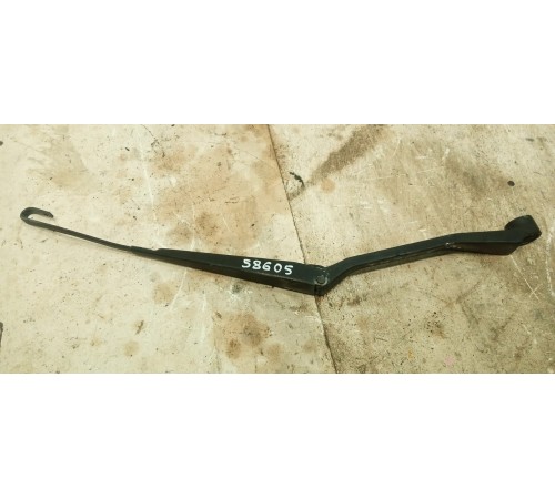 Поводок стеклоочистителя Левый