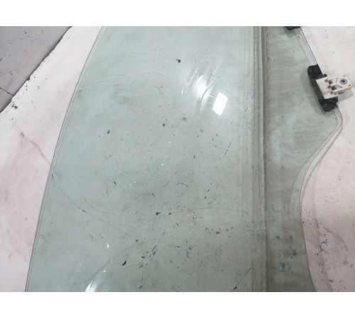 Стекло переднее правое