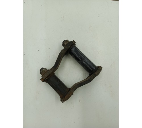 Серьга рессоры задняя