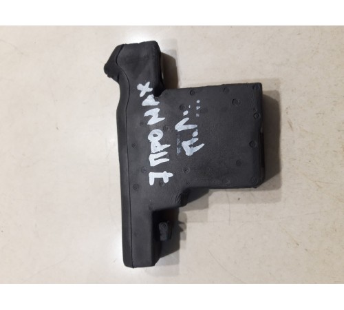 Уплотнитель крыла передний левый