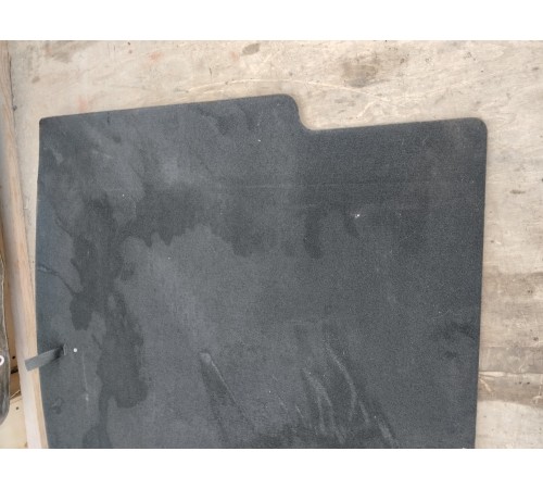 Пол багажника