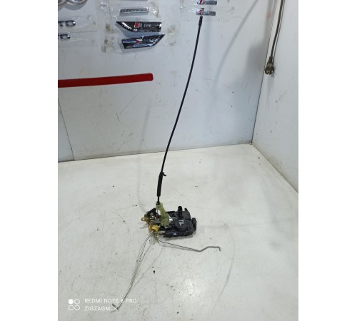 Замок двери (передний левый)