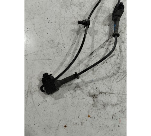 Датчик ABS  передний левый