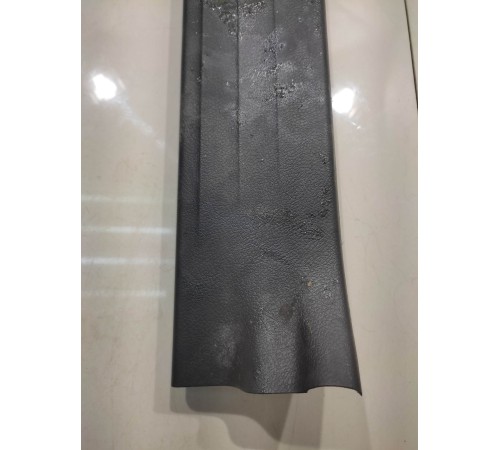 Накладка порога (передняя, правая)