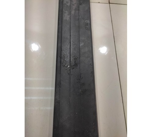 Накладка порога (передняя, правая)