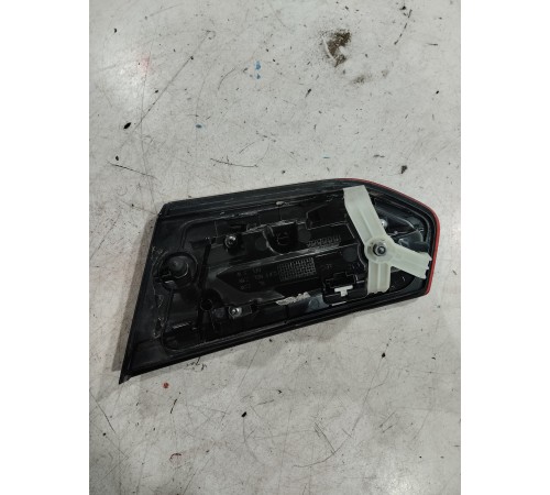 Фонарь крышки багажника (задний, левый)