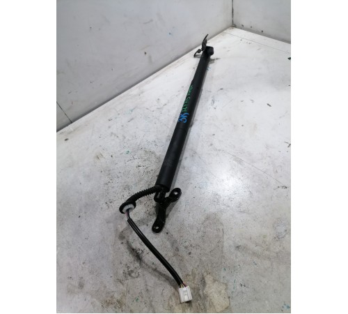 Амортизатор крышки двери багажника правый