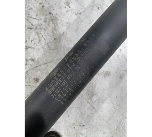 Амортизатор крышки двери багажника правый