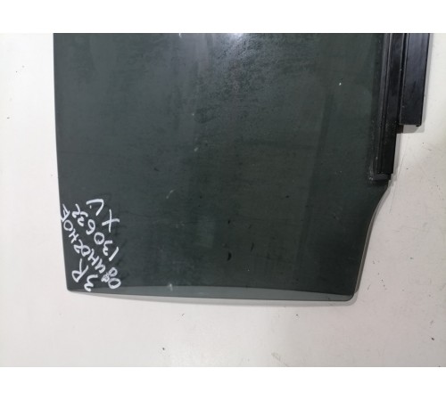 Стекло двери заднее правое