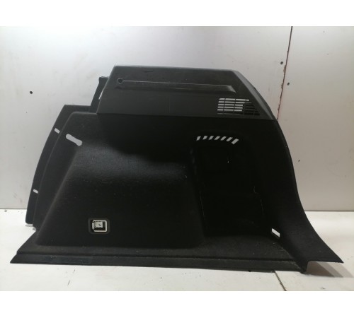 Обшивка багажника правая