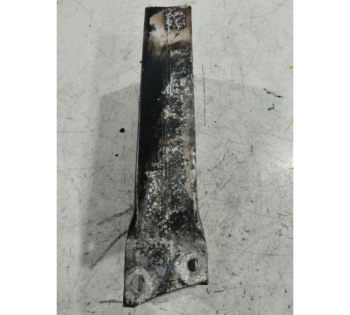 Кронштейн (крепление) усилителя переднего бампера правый