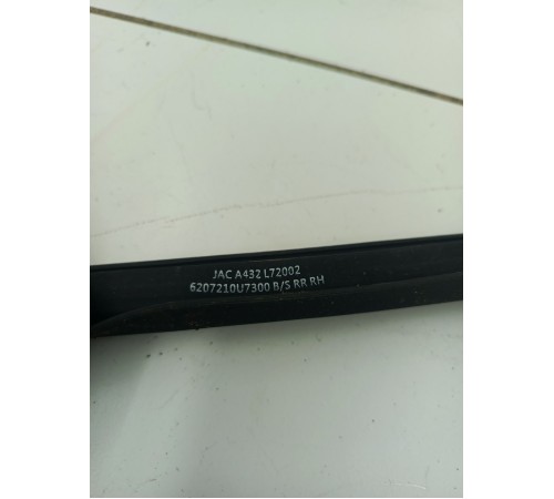 Уплотнитель задний правый