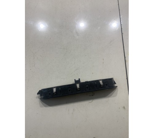 Панель управления сиденьем(задняя правая)