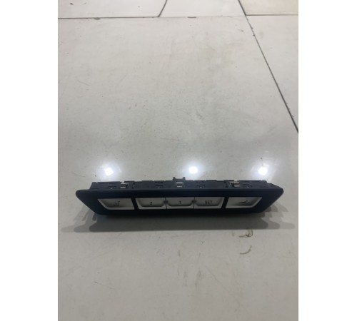 Панель управления сиденьем(задняя правая)