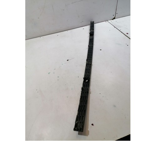 Решетка заднего бампера центральная