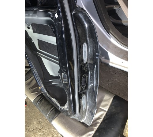 Дверь задняя левая