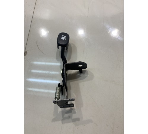 Рычаг открывания лючка бензобака