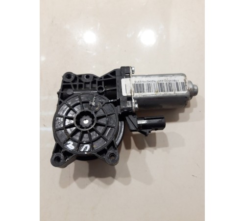 Стеклоподъёмник (задний, правый)