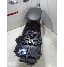 Центральная консоль с подлокотником