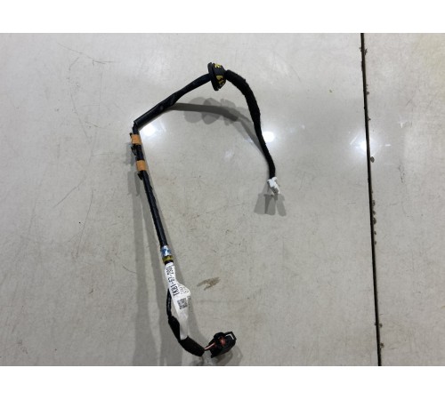 электропроводка ручки двери(передняя правая внешняя)