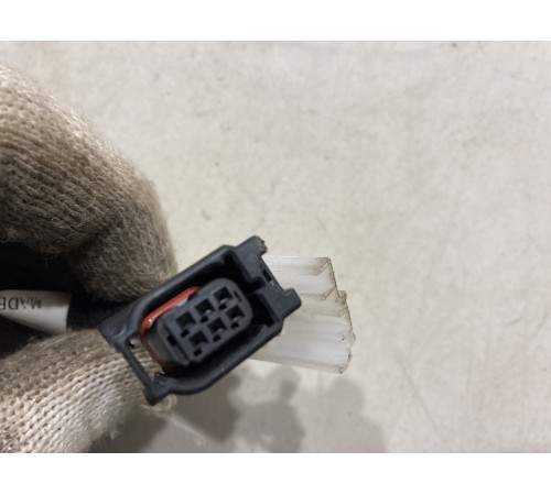 электропроводка ручки двери(передняя правая внешняя)