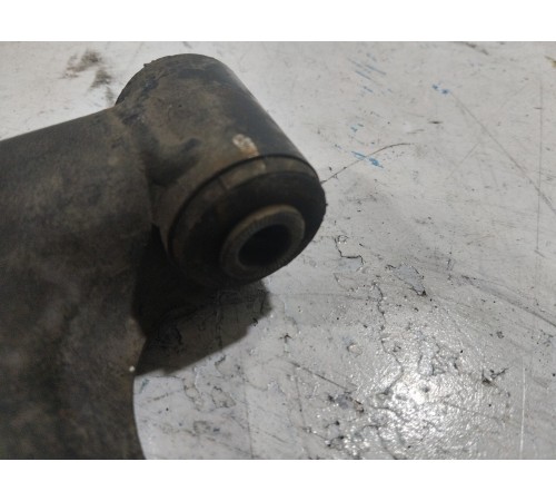 Рычаг подвески передний левый нижний