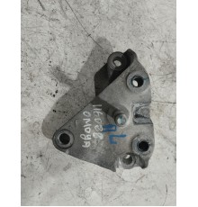 Кронштейн опоры двигателя левый