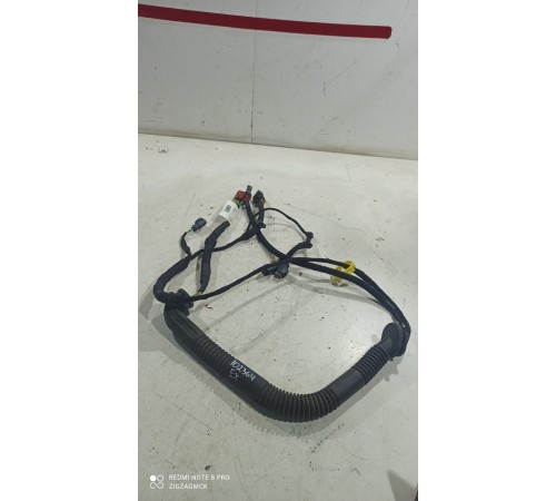 Электропроводка двери багажника