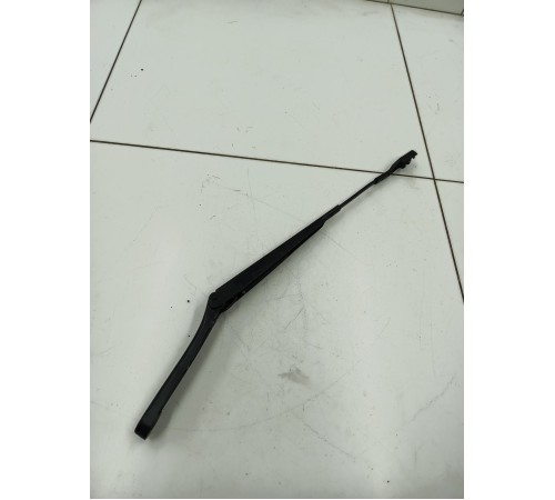 Поводок стеклоочистителя левый