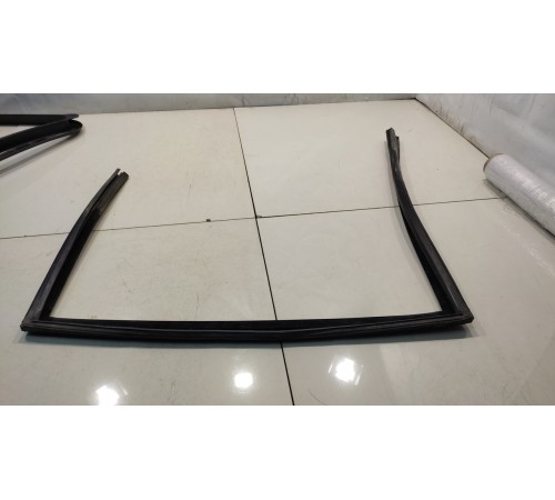 Резинка стекла(задняя,левая)