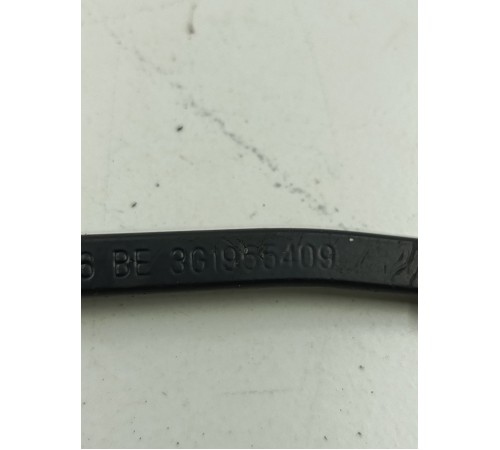 Поводок стеклоочистителя левый