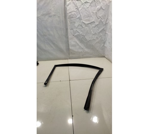 Резинка стекла(задняя,левая)