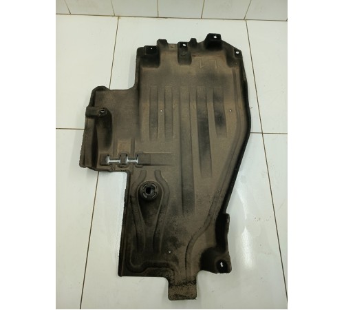 Защита днища антигравийная задняя левая